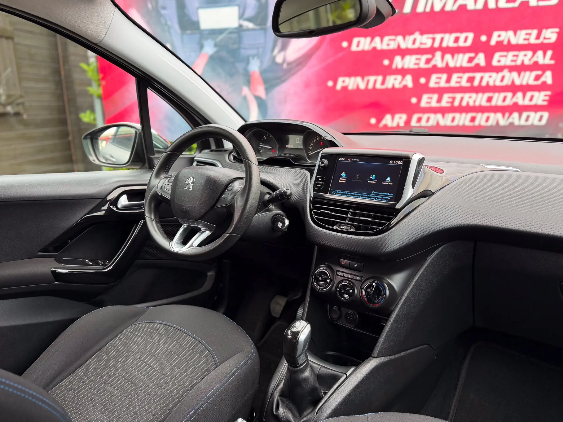 Peugeot 208 1.6 BlueHDi Style 13