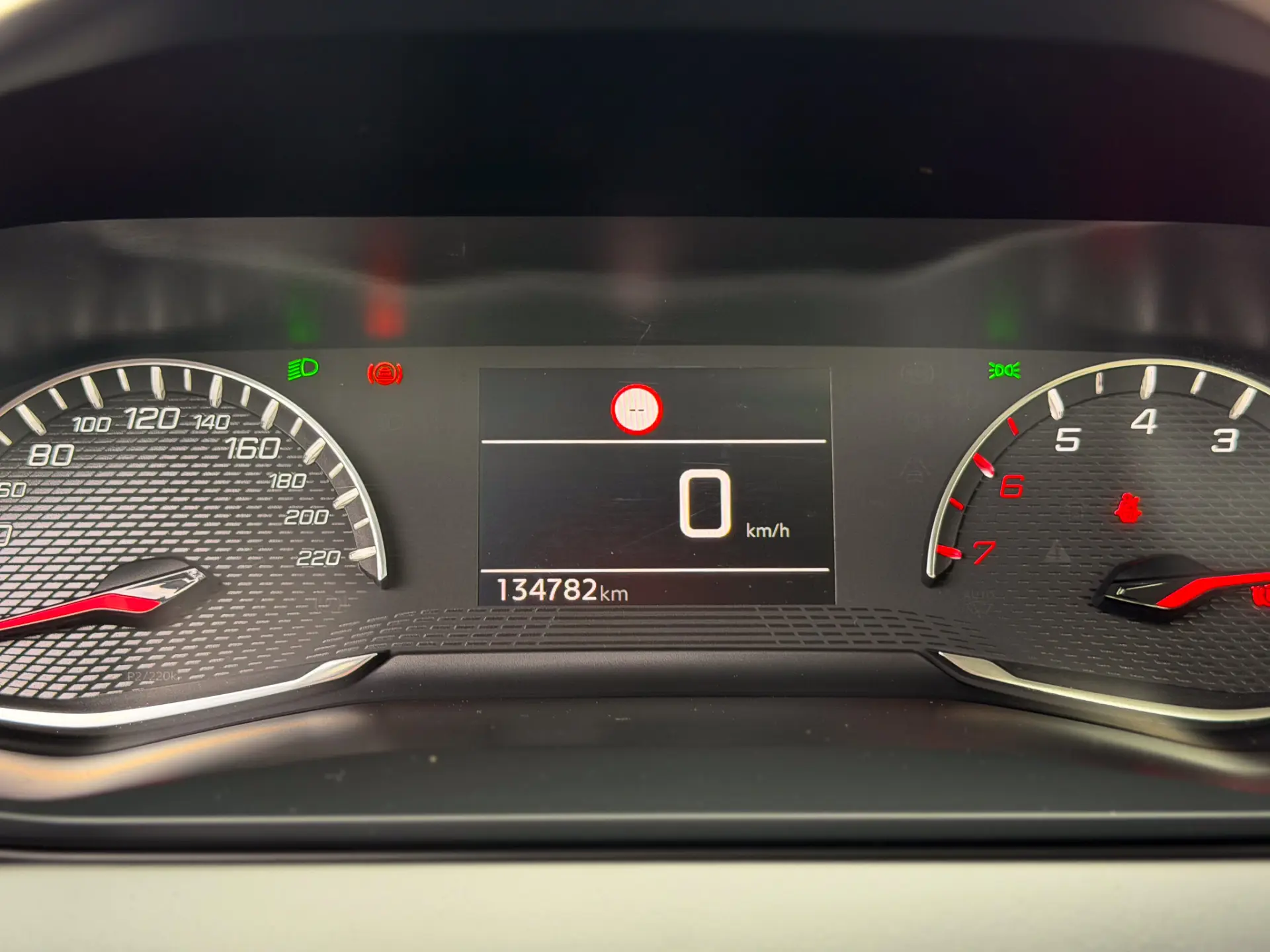 Peugeot 208 1.5 BlueHDi Active 19