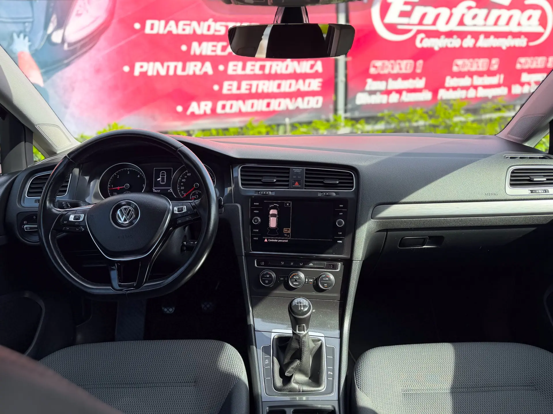 Volkswagen Golf 1.6 TDI Confortline 12