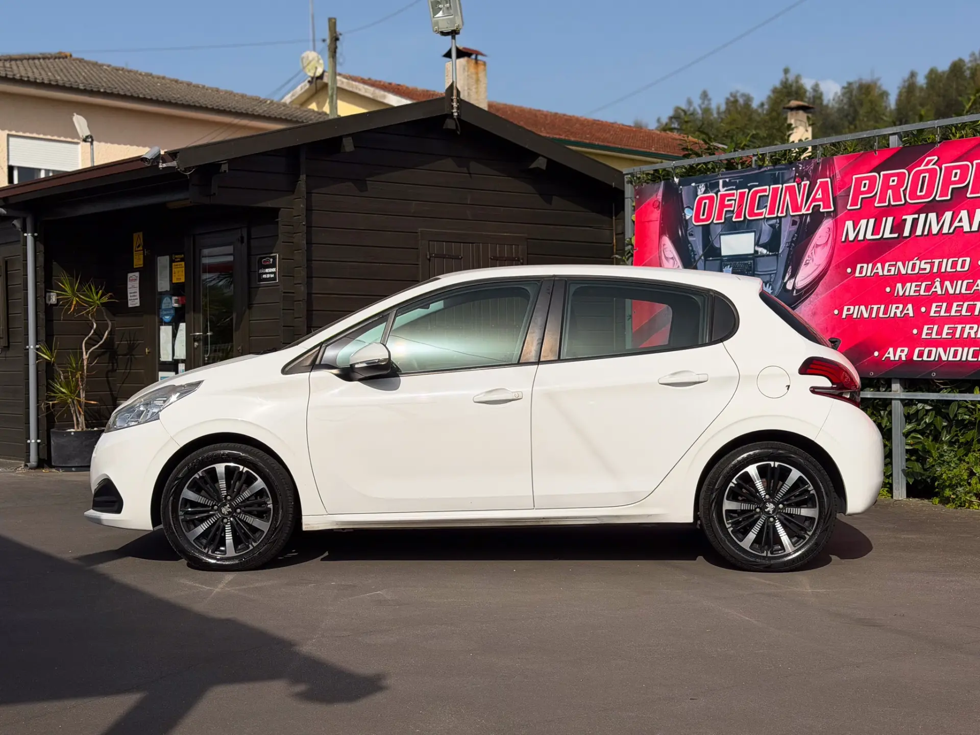 Peugeot 208 1.6 BlueHDi Access 5