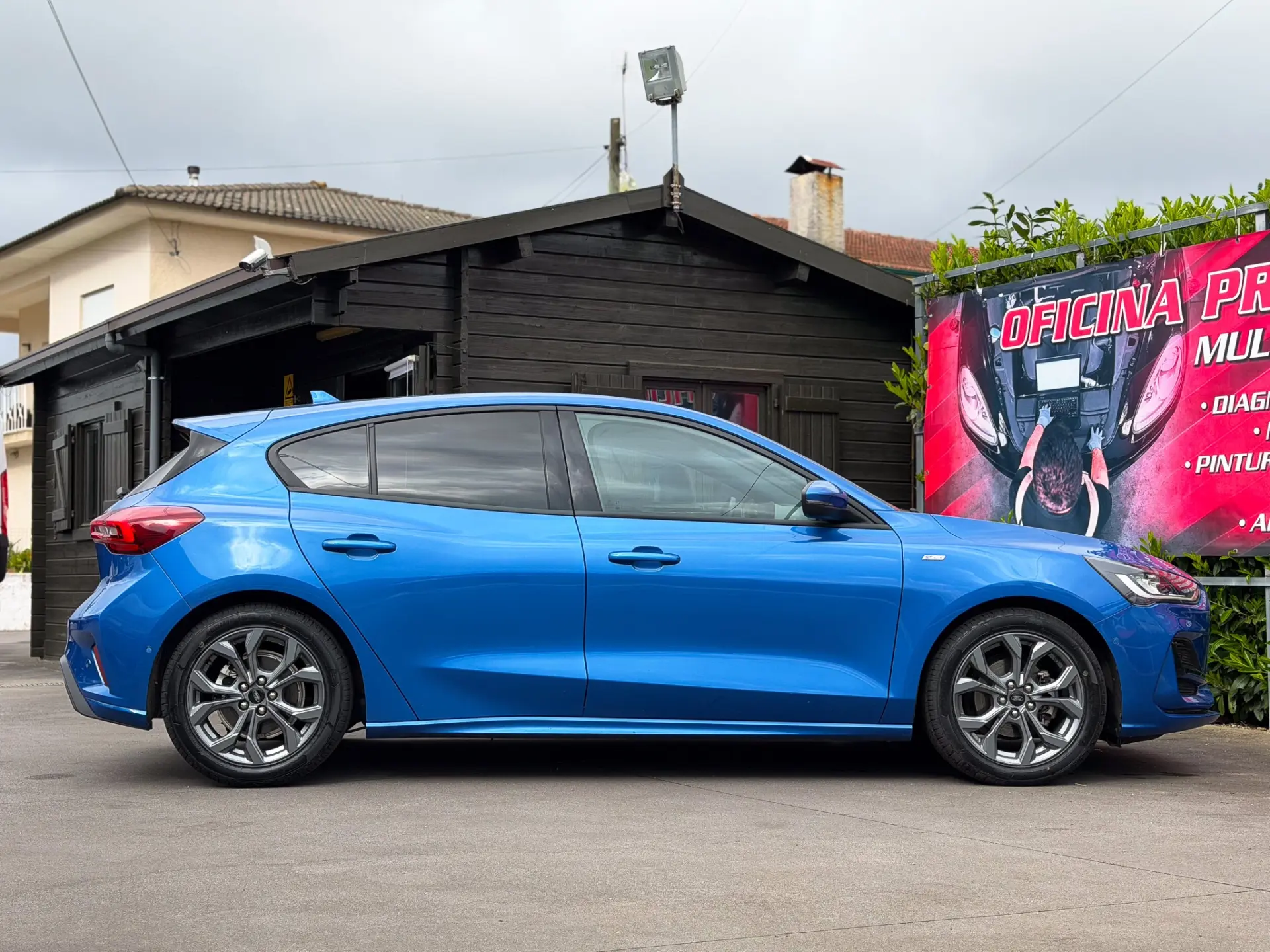 Ford Focus 1.0 EcoBoost MHEV ST-Line 10