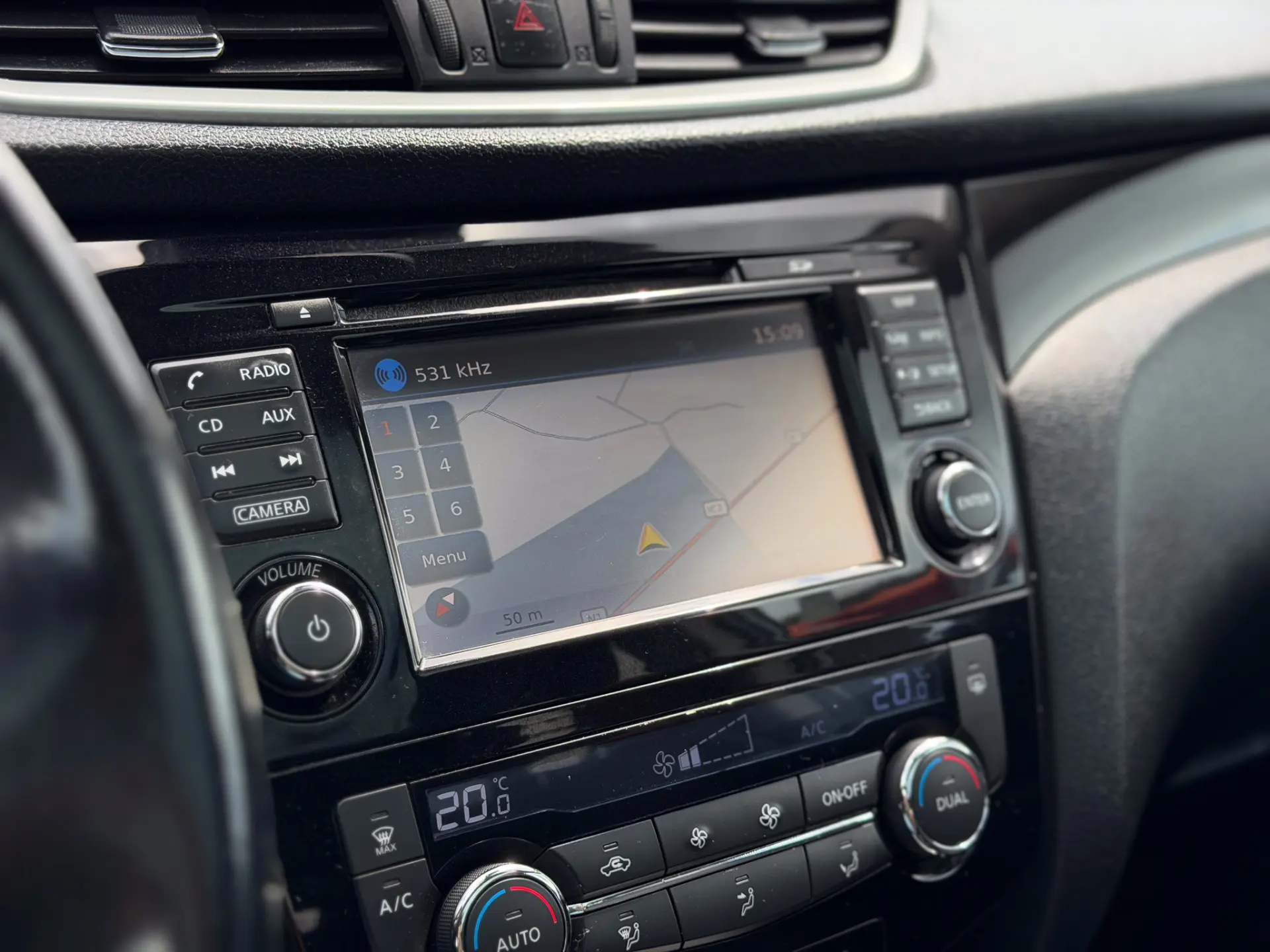 Nissan Qashqai 1.5 dCi Acenta Connect 19