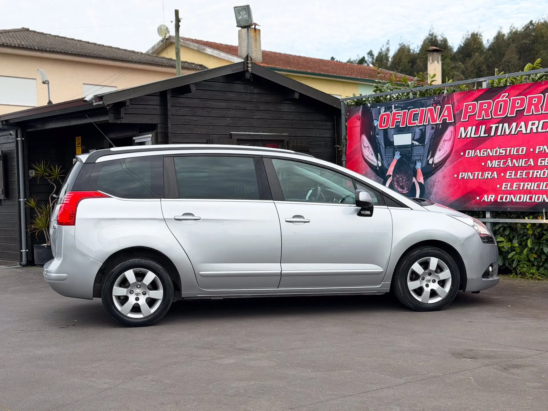 Peugeot 5008 1.6 E-HDi Active 2-Tronic 11