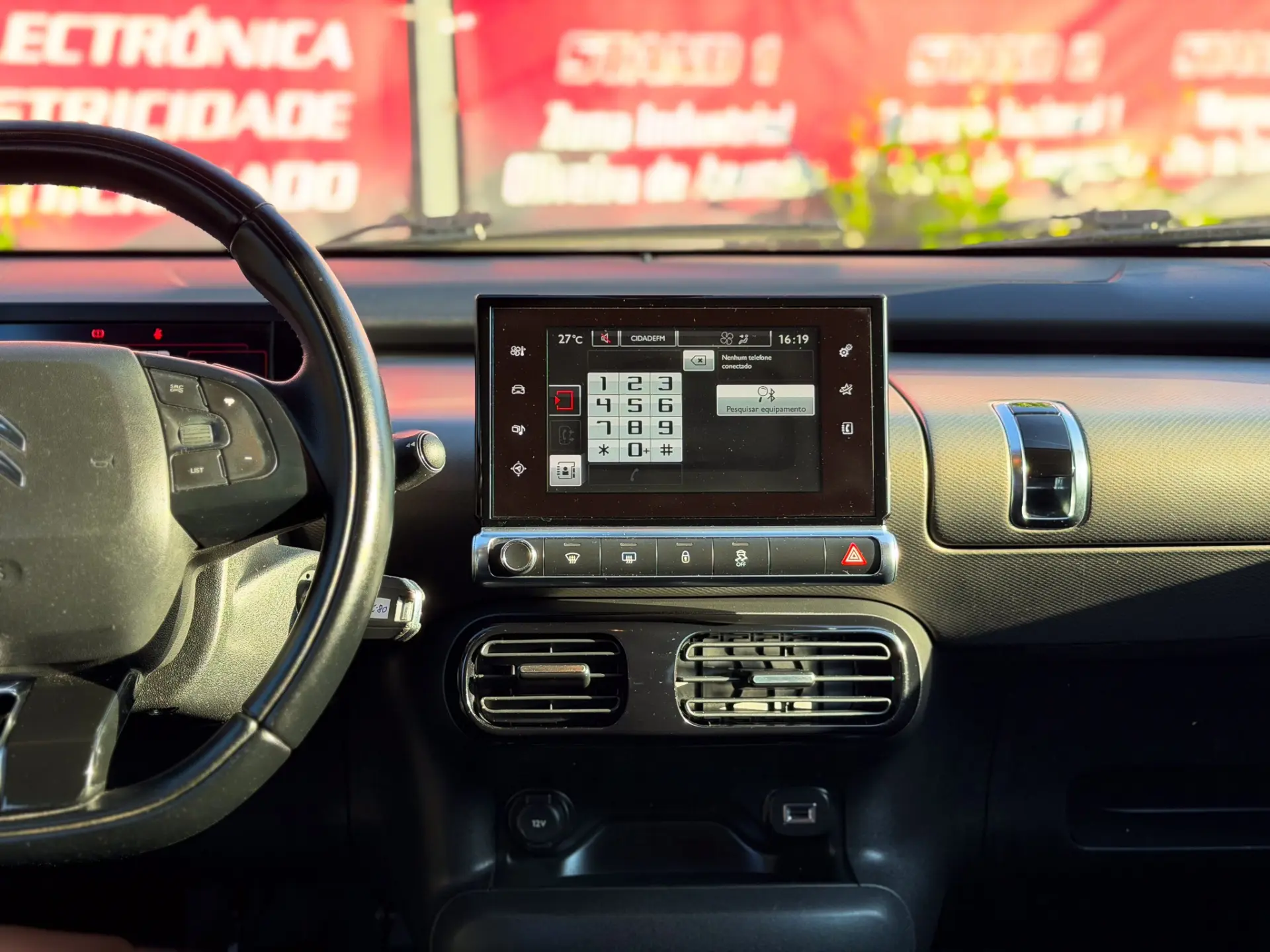 Citroen C4 Cactus 1.6 BlueHDi Feel J17 15