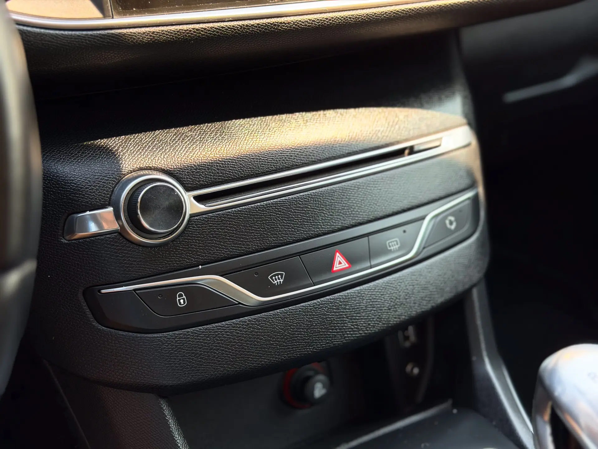 Peugeot 308 1.6 e-HDi Active J17 18