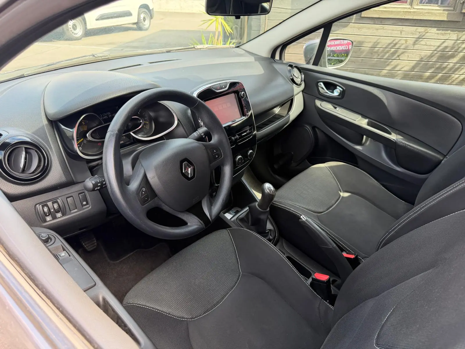 Renault Clio 1.5 dCi Limited 16