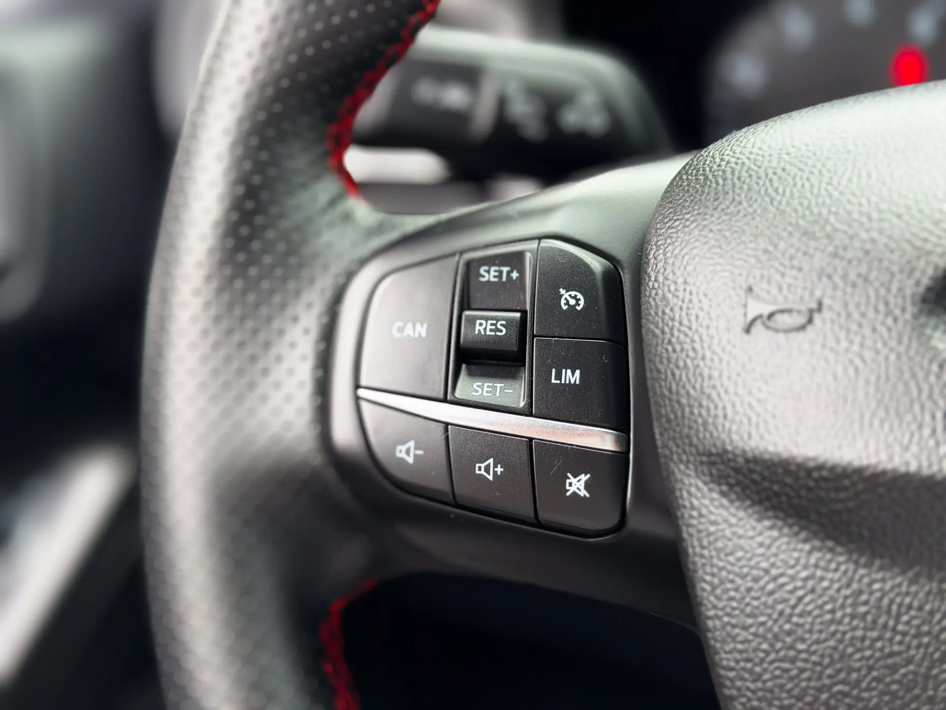 Ford Focus 1.0 EcoBoost MHEV ST-Line 22