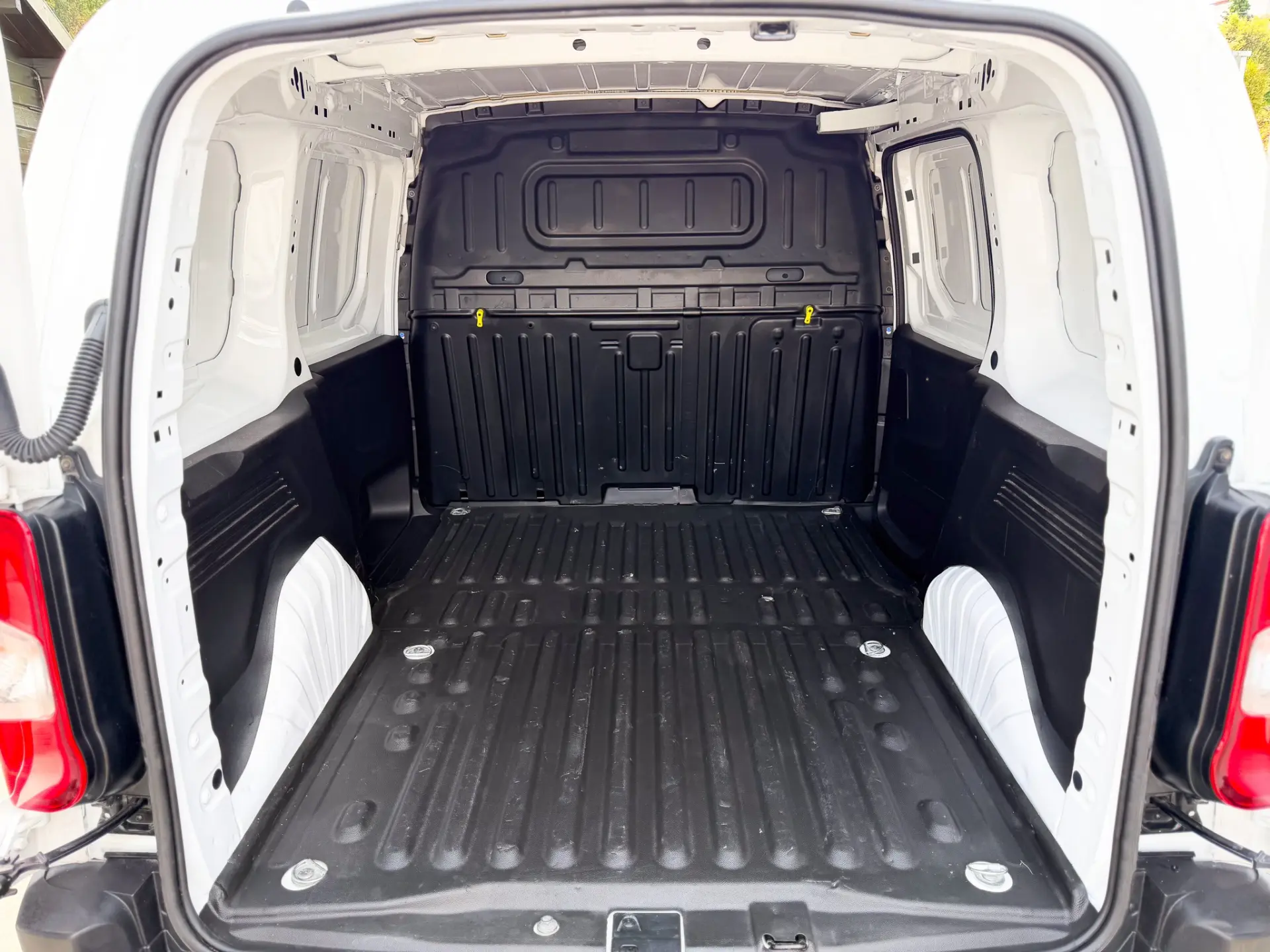 Opel Combo 1.5 CDTi L1H1 Enjoy 4