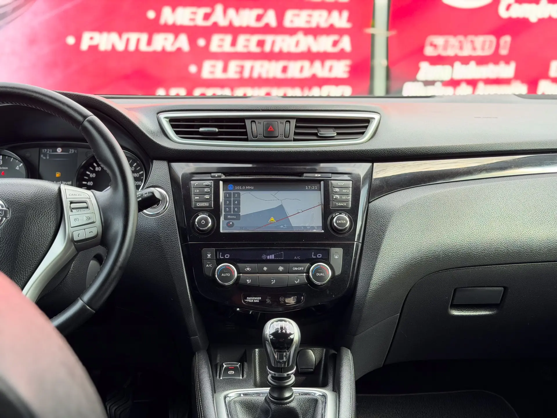 Nissan Qashqai 1.5 dCi Tekna J19 17