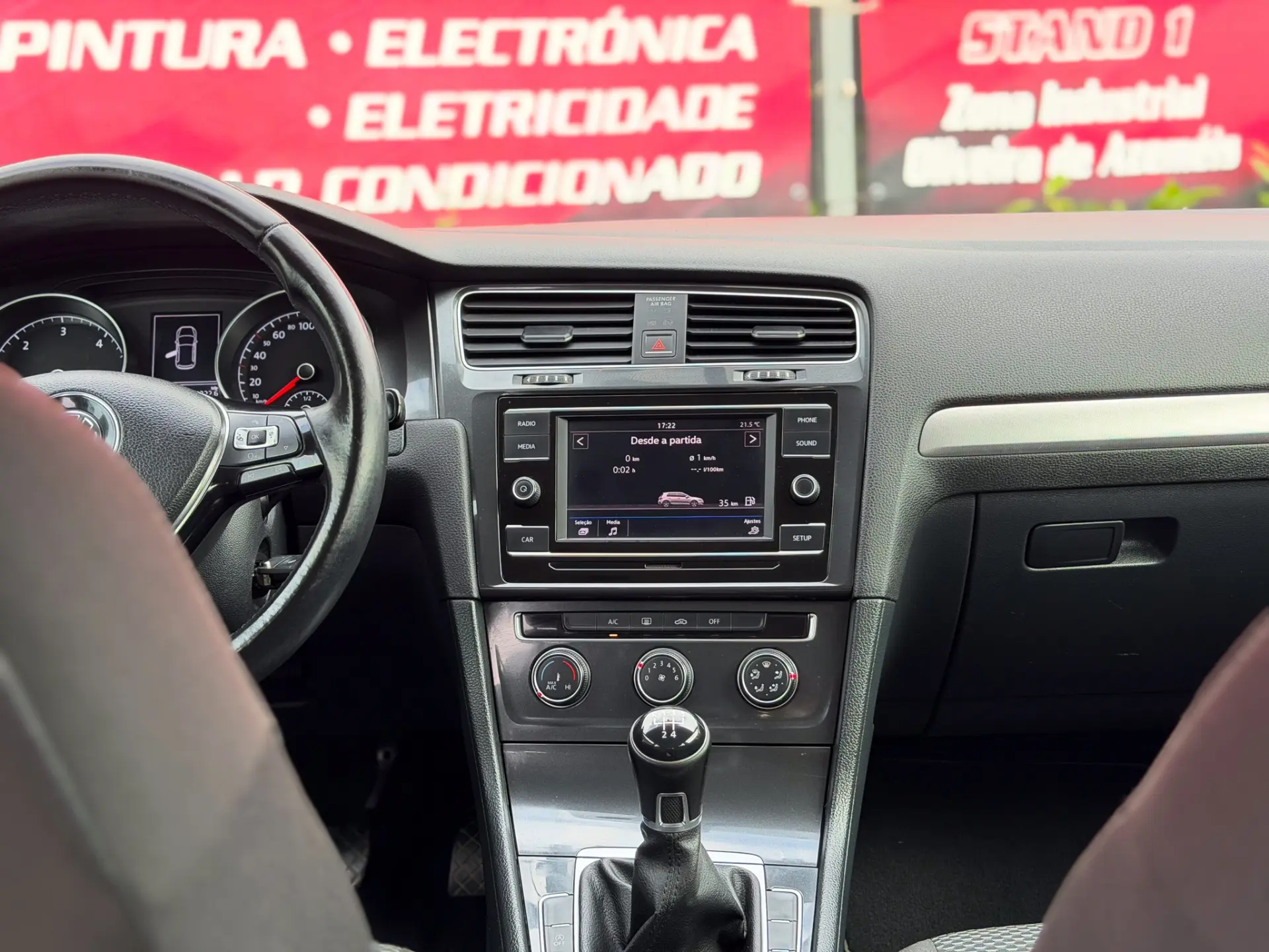 Volkswagen Golf 1.6 TDI Confortline 17