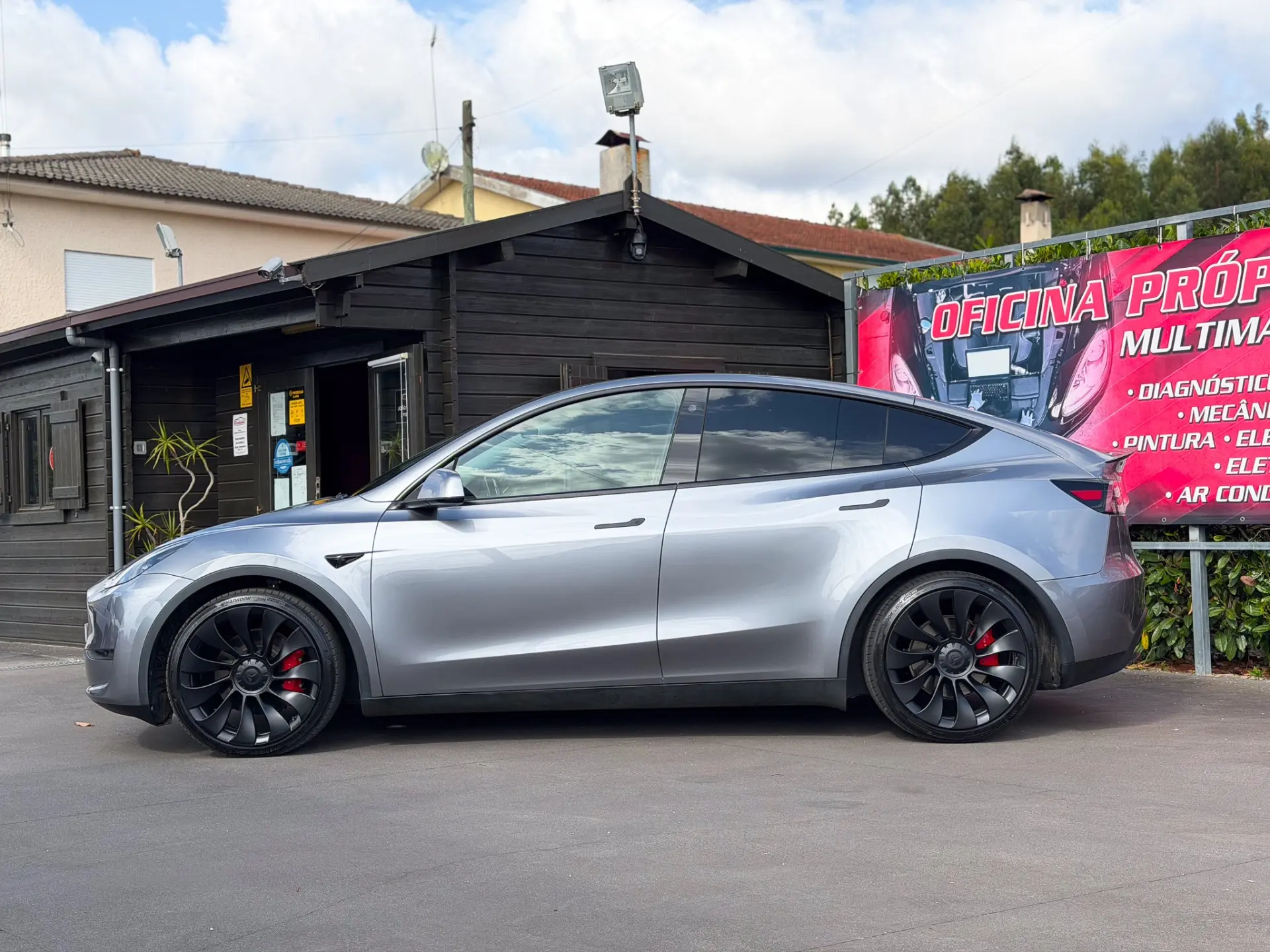 Tesla Model Y Performance Tração Integral 7
