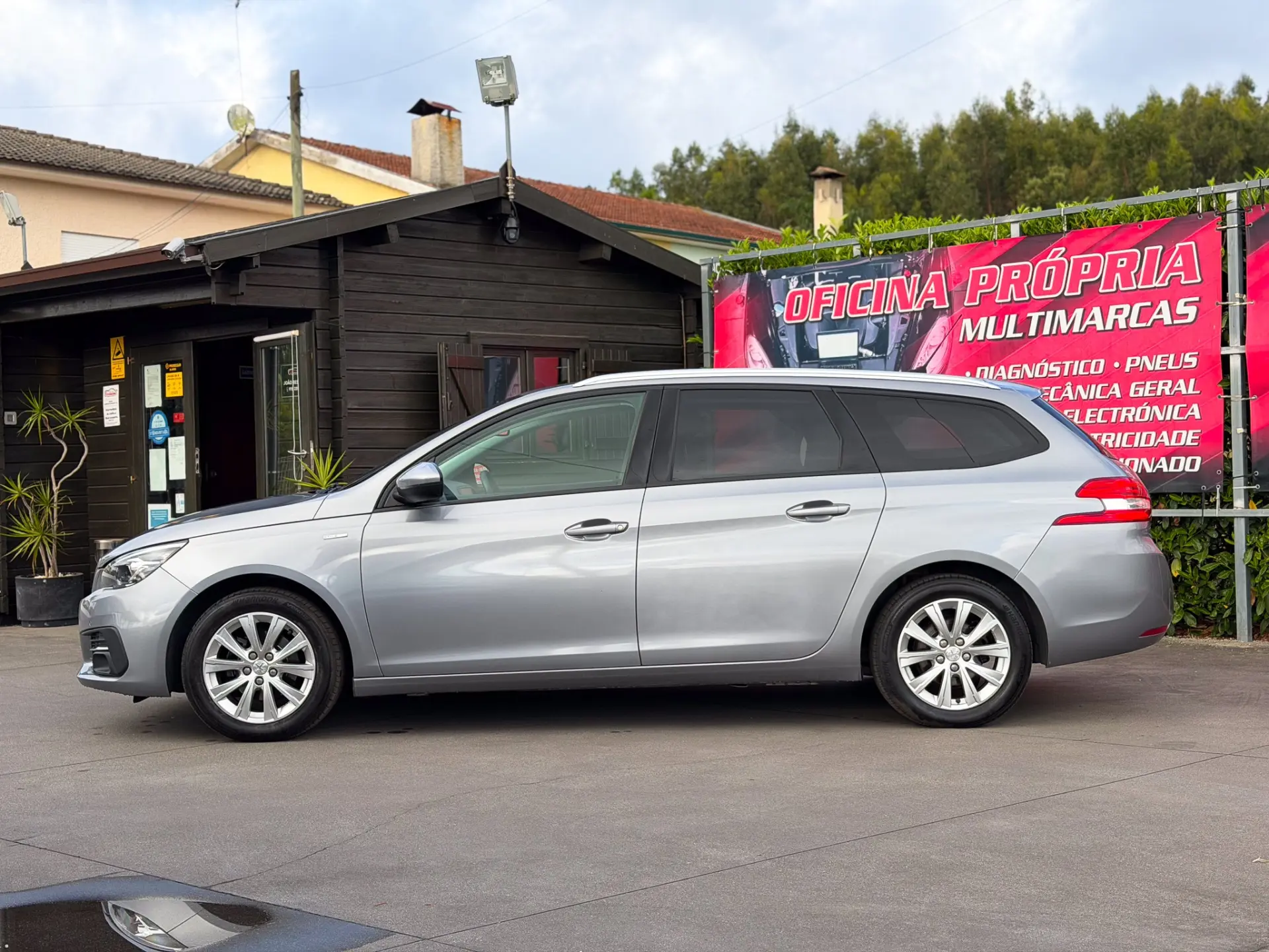 Peugeot 308 SW 1.5 BlueHDi Style 6