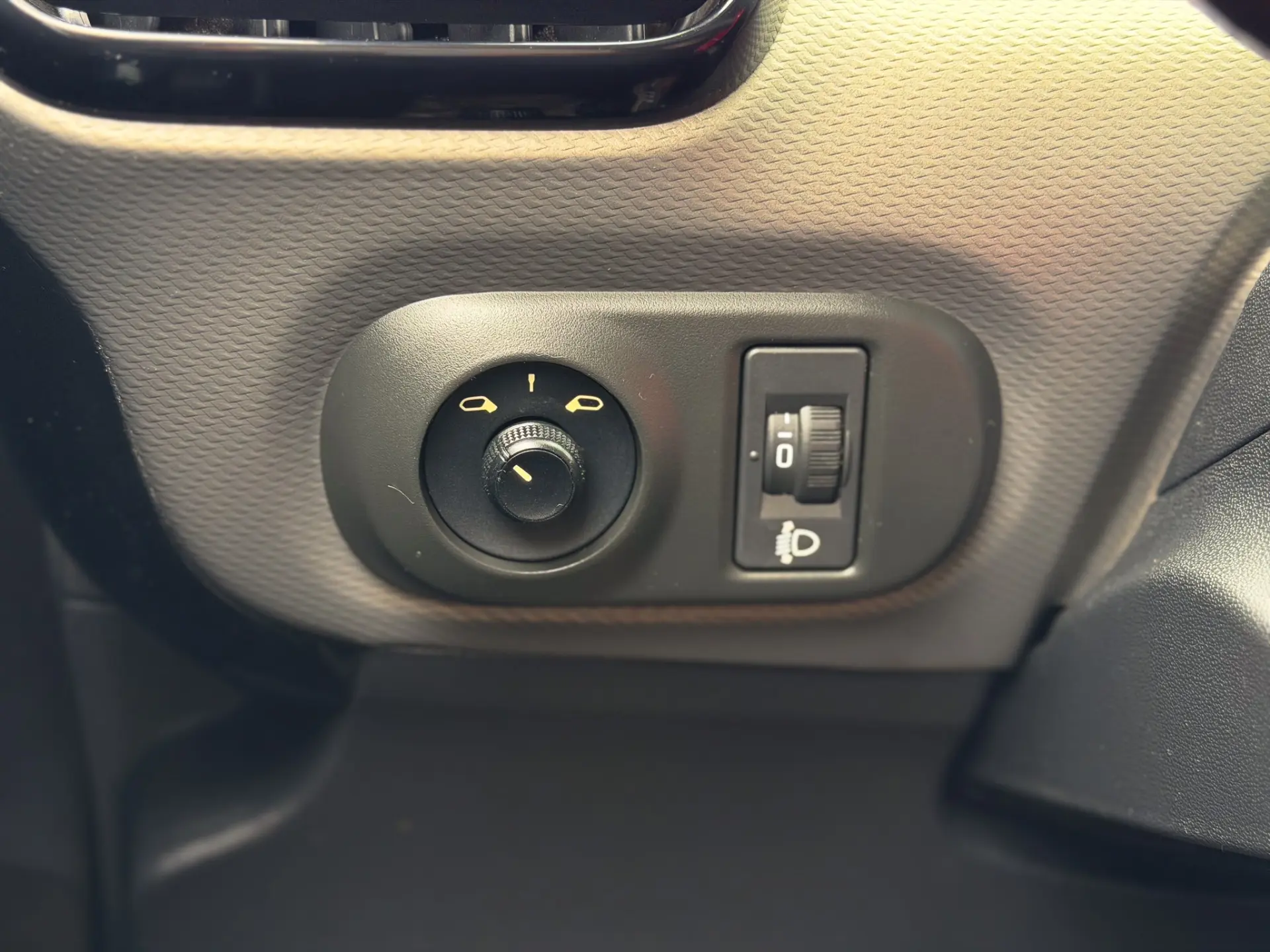 Citroen C4 Cactus 1.6 BlueHDi Feel J17 18