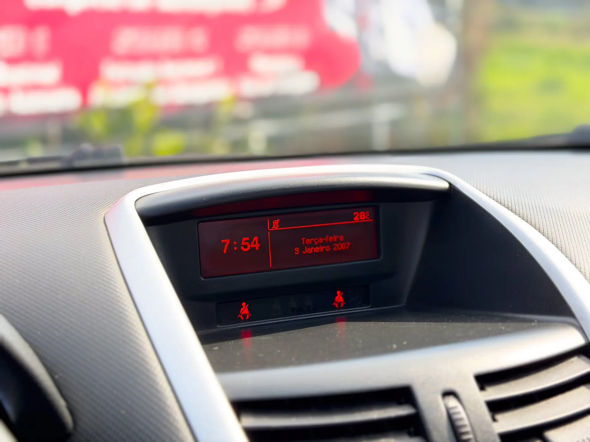 Peugeot 207 1.4 HDi Urban 19