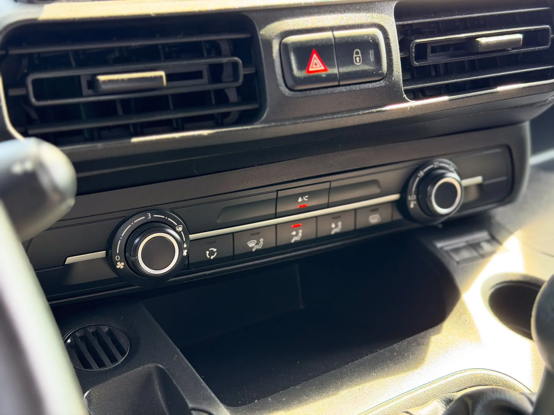 Peugeot Partner 1.6 BlueHDi Confort 17