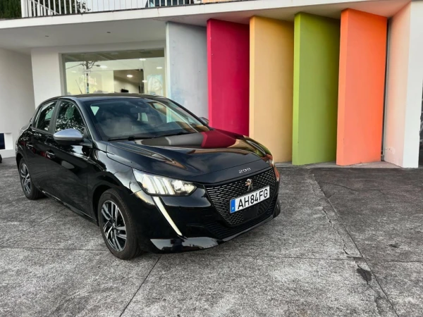 Peugeot 208 8