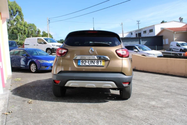 Renault Captur 5