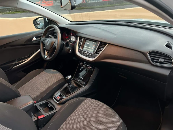 Opel Grandland X 1.2 T Edition 11