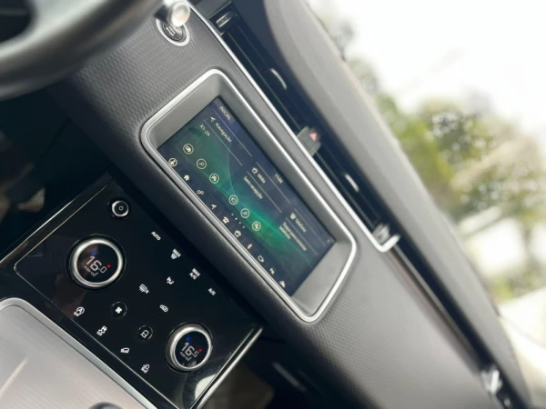 Land Rover Range Rover Evoque 18