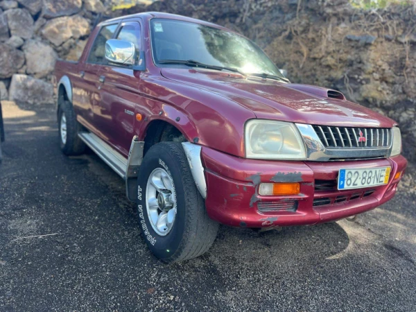 Mitsubishi L200 2