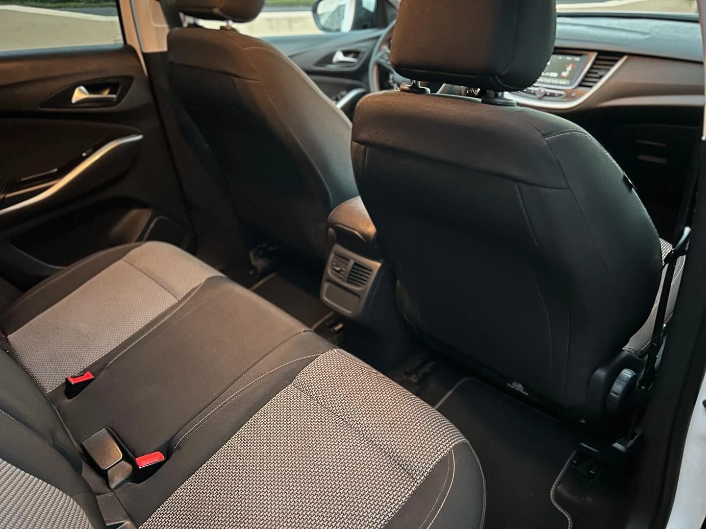 Opel Grandland X 1.2 T Edition 10