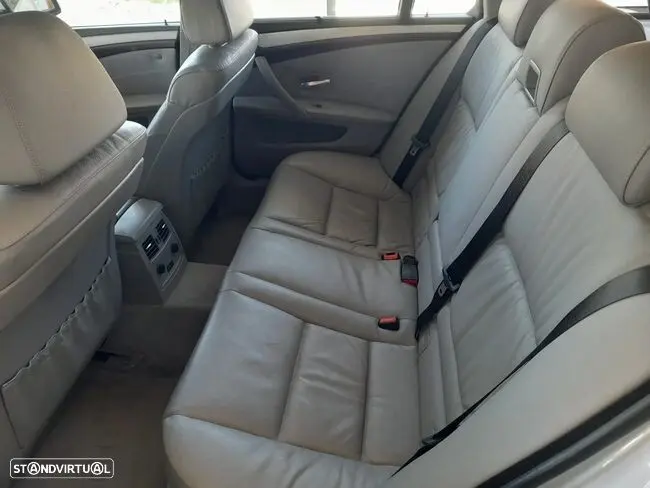 BMW 520 dA Touring 16