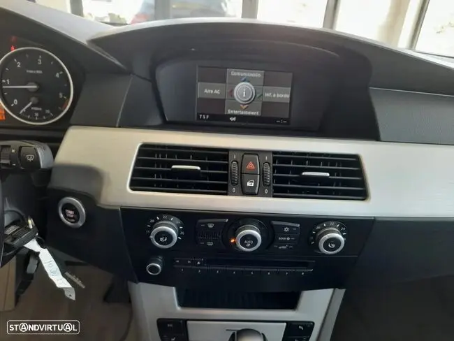 BMW 520 dA Touring 10