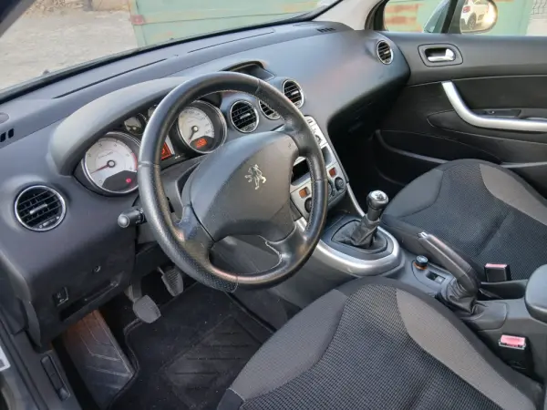 Peugeot 308 1.6 HDi Executive 7