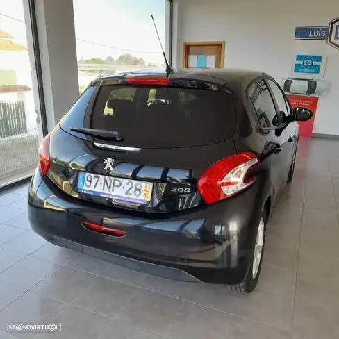 Peugeot 208 1.4 HDi 4