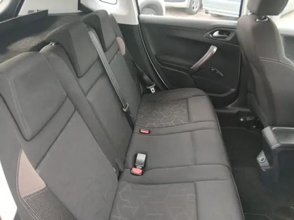 Peugeot 2008 1.2 VTi Allure 14