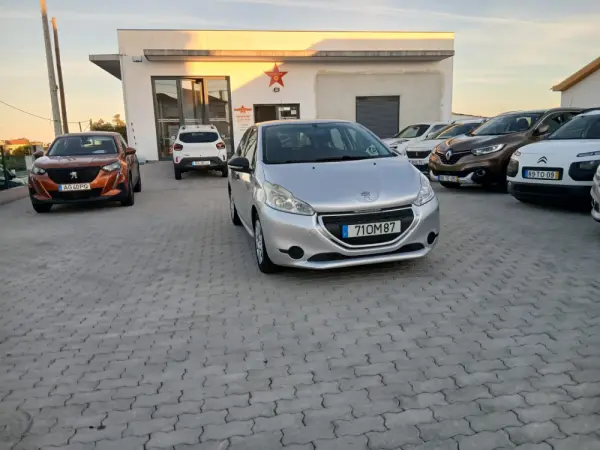Peugeot 208 1.4 HDi 4