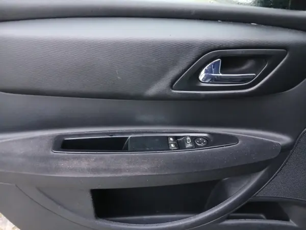 Citroën C4 1.6 HDi Attraction 16