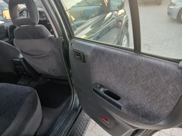 Opel Frontera 2.2 DTi 17