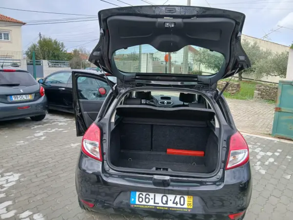 Renault Clio 1.2 16V Confort 6