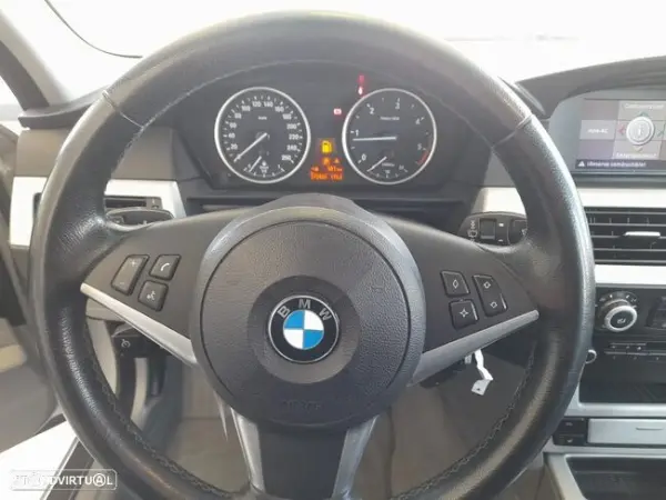 BMW 520 dA Touring 9