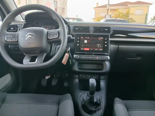 Citroen C3 1.2 PureTech Shine 11