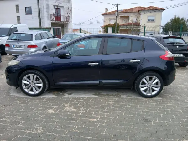 Renault Mégane Outro 5