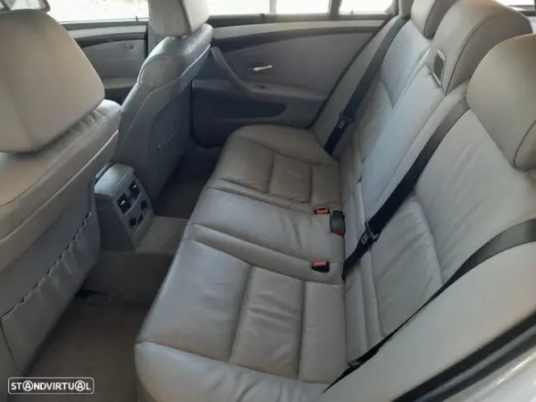 BMW 520 dA Touring 16