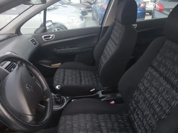 Peugeot 307 Break 1.4 HDi XT 10