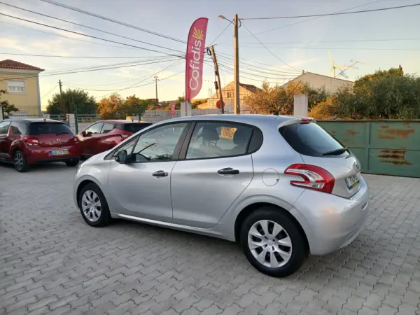 Peugeot 208 1.4 HDi 6