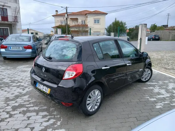 Renault Clio 1.2 16V Confort 4