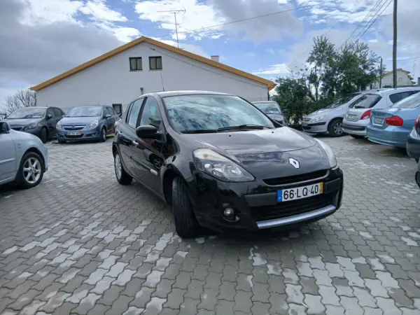 Renault Clio 1.2 16V Confort 2