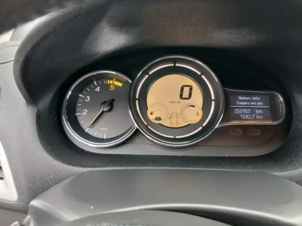 Renault Mégane Outro 7