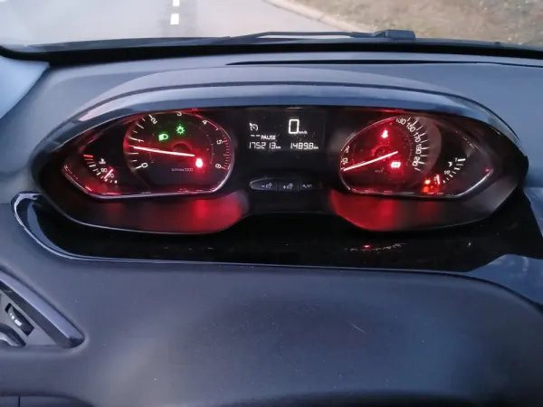 Peugeot 208 1.4 HDi 9