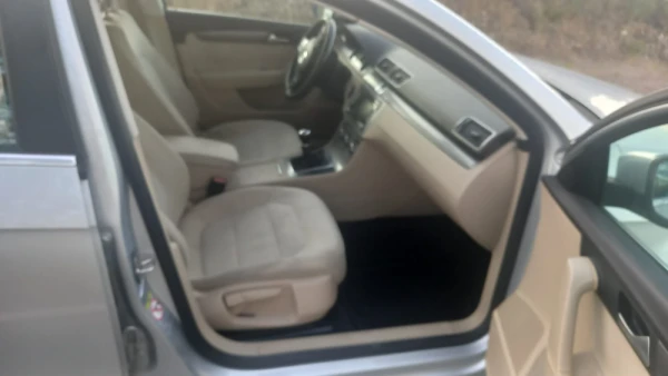 Volkswagen Passat 1.6 TDI BlueMotion 11
