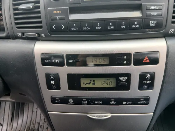 Toyota Corolla 1.4 VVT-i 11