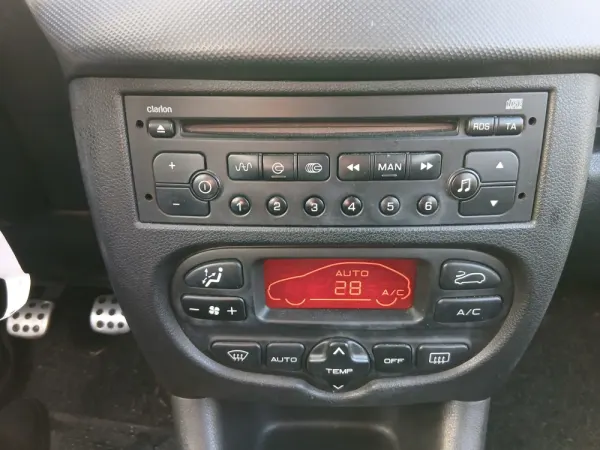 Peugeot 206+ 1.1 Trendy 8