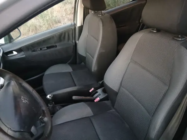 Peugeot 207 1.4 HDi Active 11