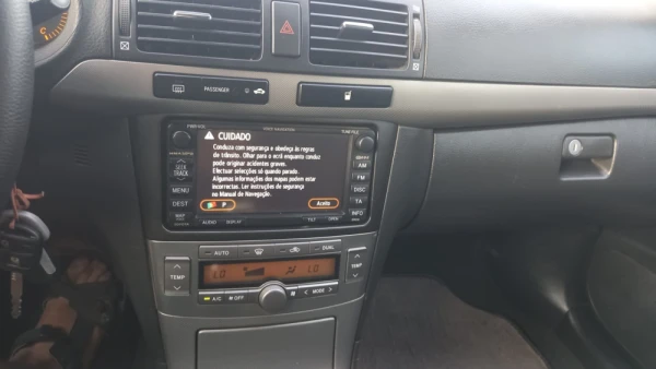 Toyota Avensis SW 2.0 D-4D Sol+GPS 6