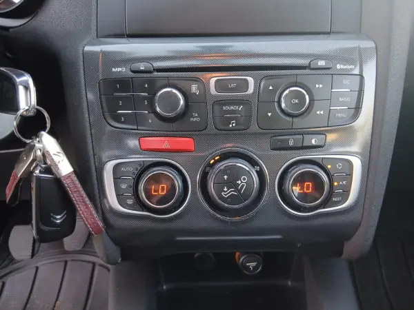 Citroen C4 1.6 HDi Business 8